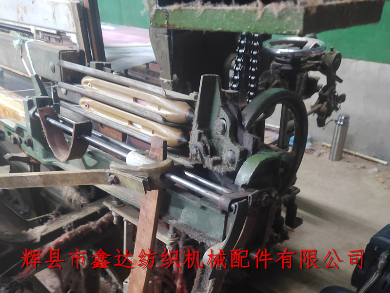 1515織布機的多梭箱裝置